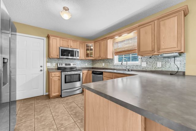3332 Victoria Ct, Clarksville, TN 37043