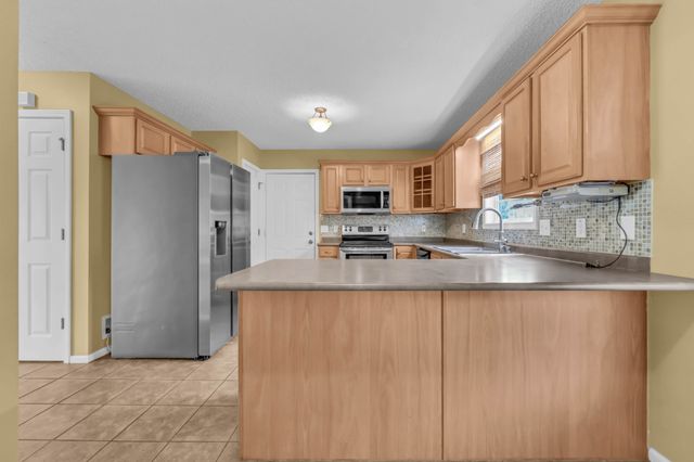 3332 Victoria Ct, Clarksville, TN 37043