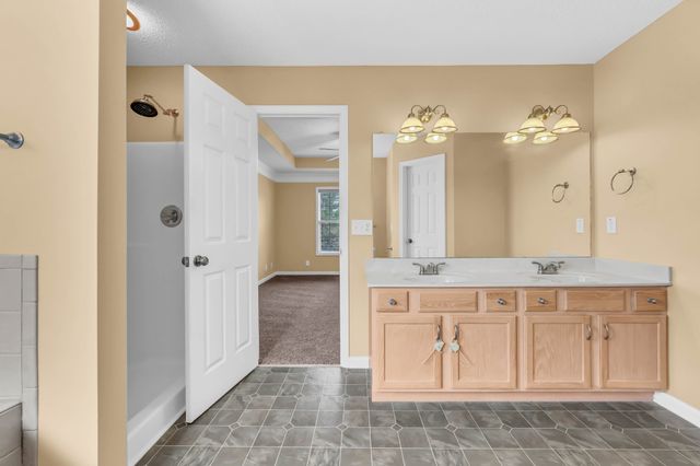 3332 Victoria Ct, Clarksville, TN 37043
