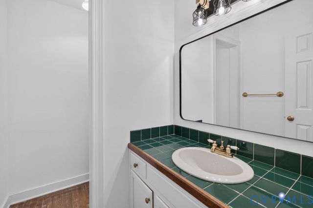 1504 Queens Point Dr, Henrico, VA 23238