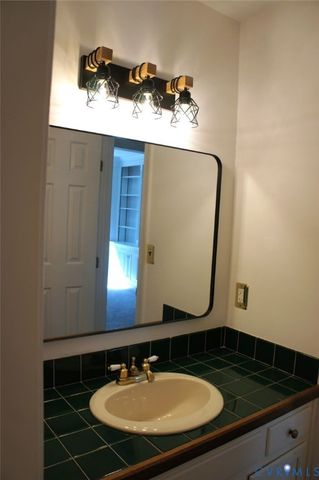 1504 Queens Point Dr, Henrico, VA 23238