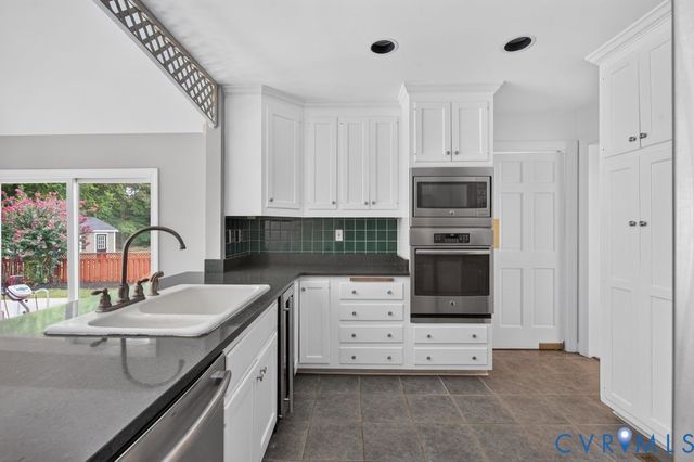 1504 Queens Point Dr, Henrico, VA 23238