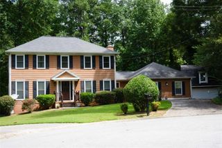1044 Basswood Court, Riverdale, GA 30296