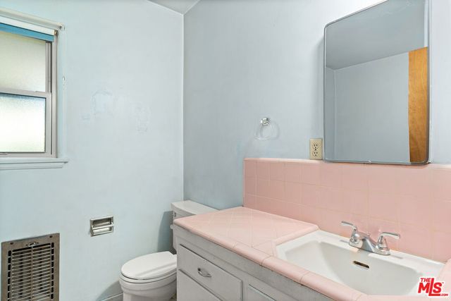 6214 Oak Crest Way, Los Angeles, CA 90042