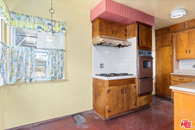 6214 Oak Crest Way, Los Angeles, CA 90042