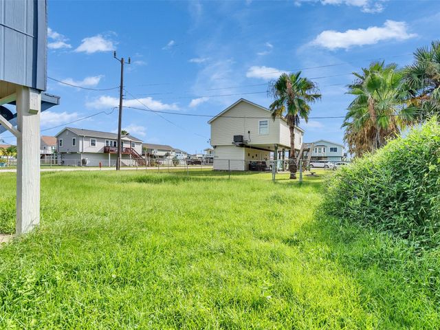 4038 Panola Drive, Galveston, TX 77554