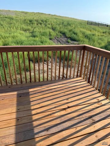 868 YORKTOWN BLVD, Box Elder, SD 57719