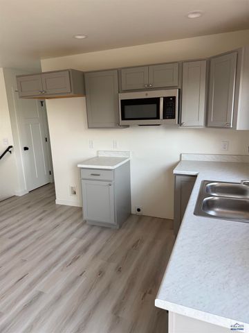 868 YORKTOWN BLVD, Box Elder, SD 57719