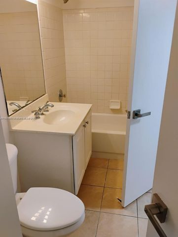 6332 La Costa Dr F, Boca Raton, FL 33433