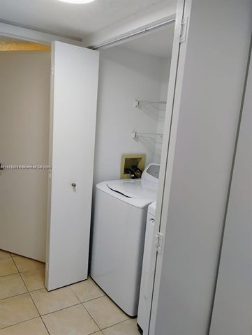 6332 La Costa Dr F, Boca Raton, FL 33433