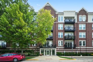 7757 Van Buren Street 413, Forest Park, IL 60130