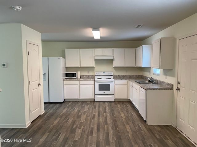 75 Shamrock Drive SW, Sunset Beach, NC 28468