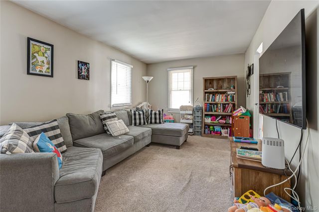 85 E 23rd Street, Huntington Station, NY 11746