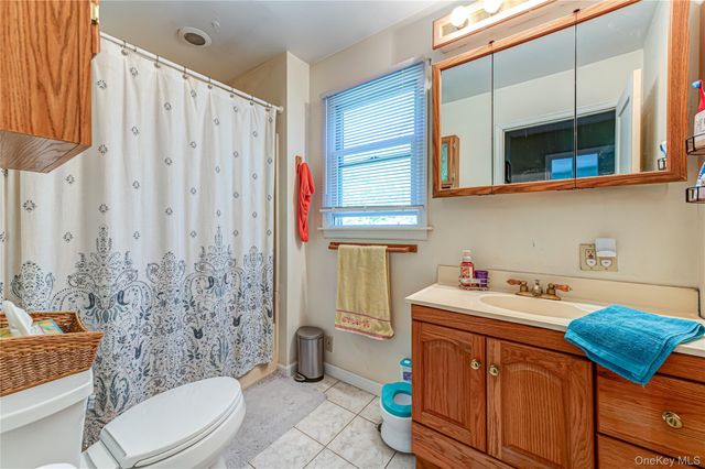 85 E 23rd Street, Huntington Station, NY 11746