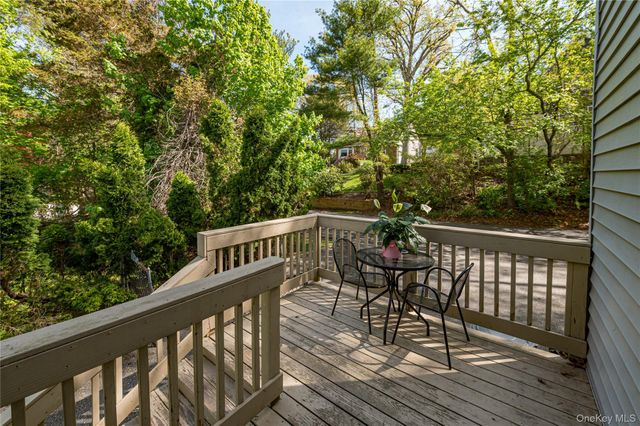 85 E 23rd Street, Huntington Station, NY 11746