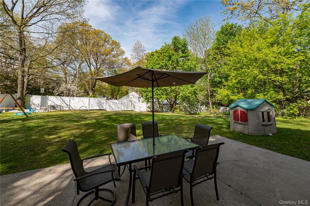 85 E 23rd Street, Huntington Station, NY 11746