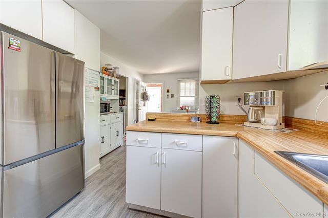 85 E 23rd Street, Huntington Station, NY 11746