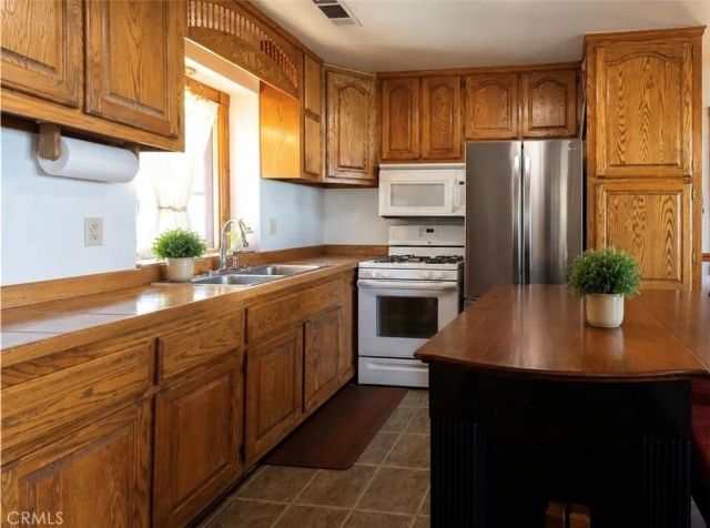 31563 Inspiration Drive, Running Springs, CA 92382