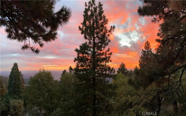 31563 Inspiration Drive, Running Springs, CA 92382