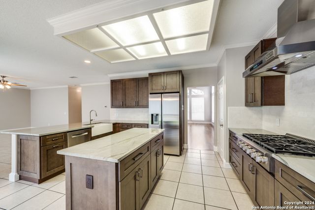 16310 Sacre Couer, San Antonio, TX 78232