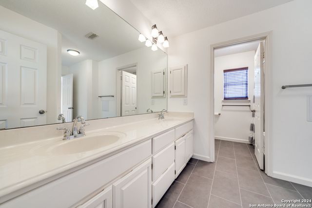 16310 Sacre Couer, San Antonio, TX 78232