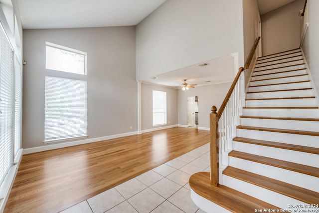 16310 Sacre Couer, San Antonio, TX 78232