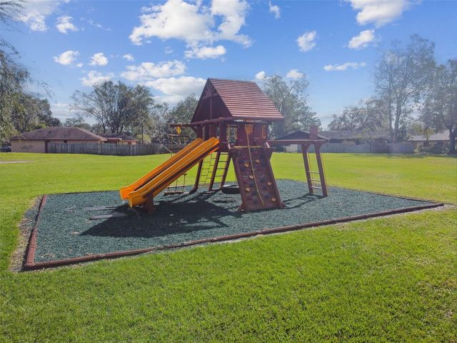 1904 TEAKWOOD DRIVE, Plant City, FL 33563