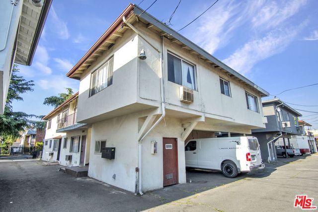 14216 Calvert Street, Van Nuys, CA 91401