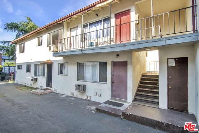 14216 Calvert Street, Van Nuys, CA 91401