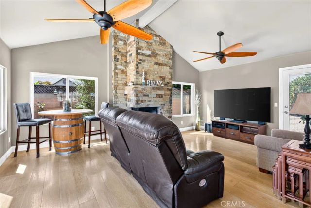 6832 Alexandria, Huntington Beach, CA 92647