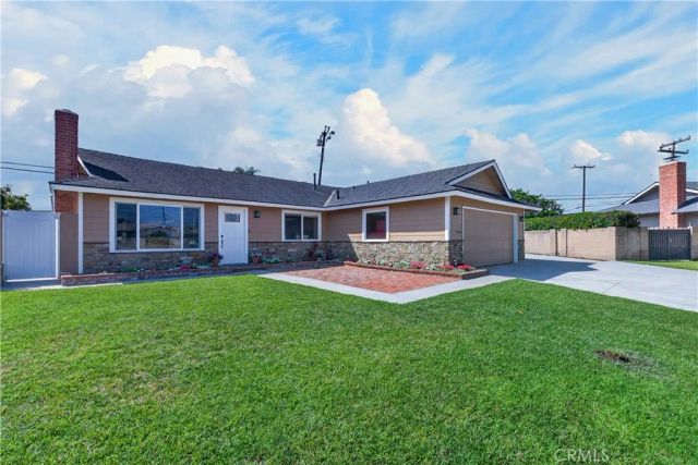 6832 Alexandria, Huntington Beach, CA 92647