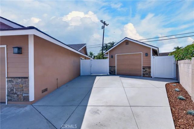 6832 Alexandria, Huntington Beach, CA 92647