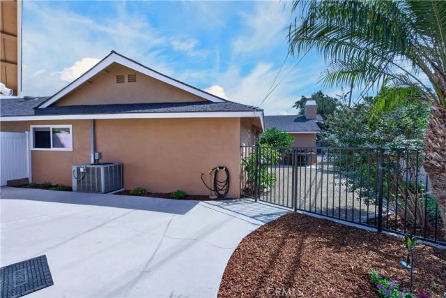 6832 Alexandria, Huntington Beach, CA 92647