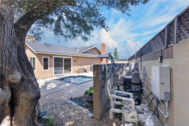 6832 Alexandria, Huntington Beach, CA 92647
