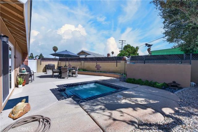 6832 Alexandria, Huntington Beach, CA 92647