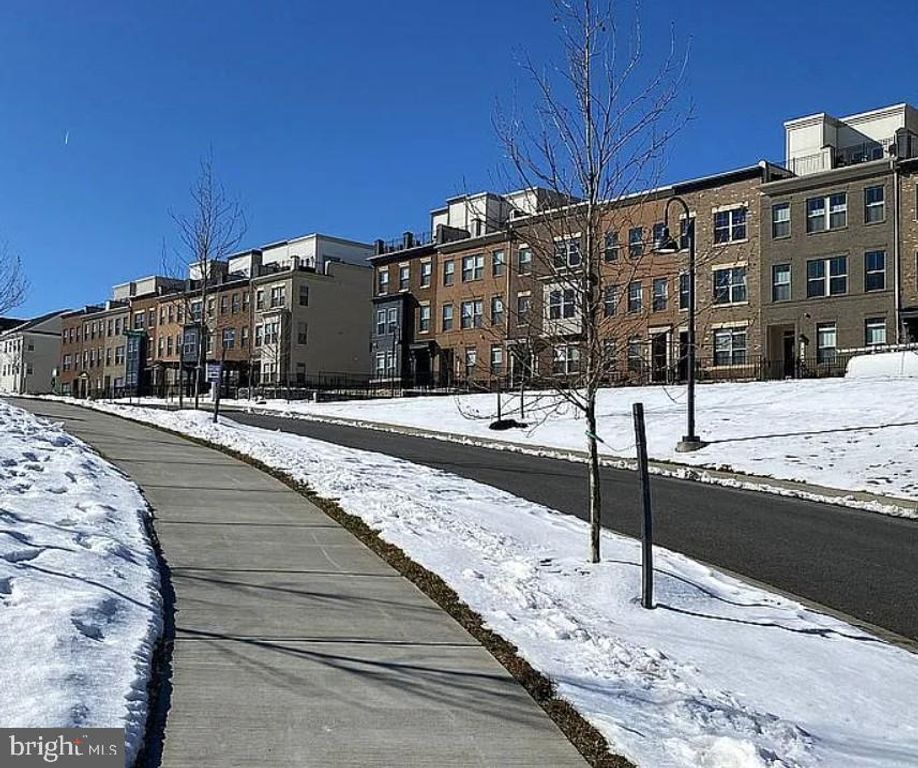 14325 POTOMAC HEIGHTS LN, Rockville, MD 20850