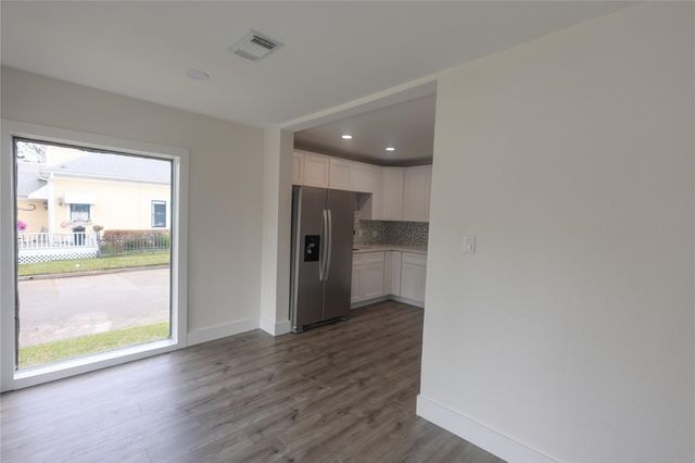 602 Higgins Street, Humble, TX 77338