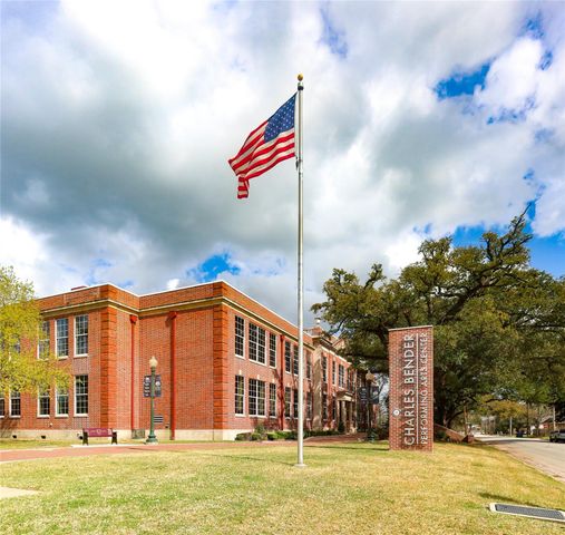 602 Higgins Street, Humble, TX 77338