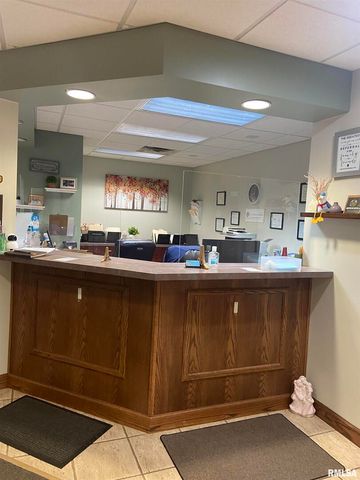 609 35TH Avenue Upper Level, Moline, IL 61265