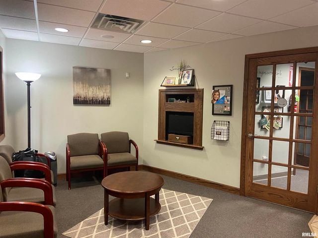 609 35TH Avenue Upper Level, Moline, IL 61265