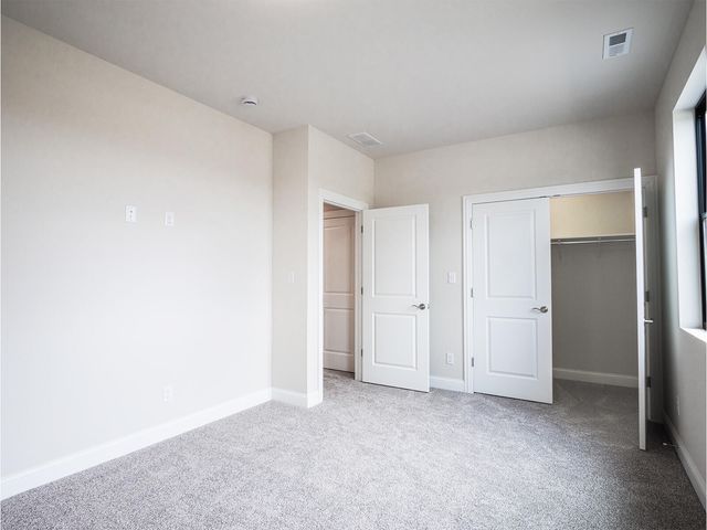 214 Sawgrass Drive, Crown Point, IN 46307