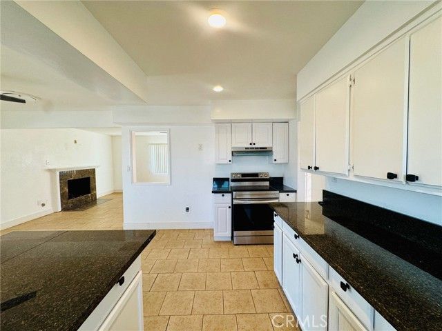 1031 Elizabeth Court, Bakersfield, CA 93308