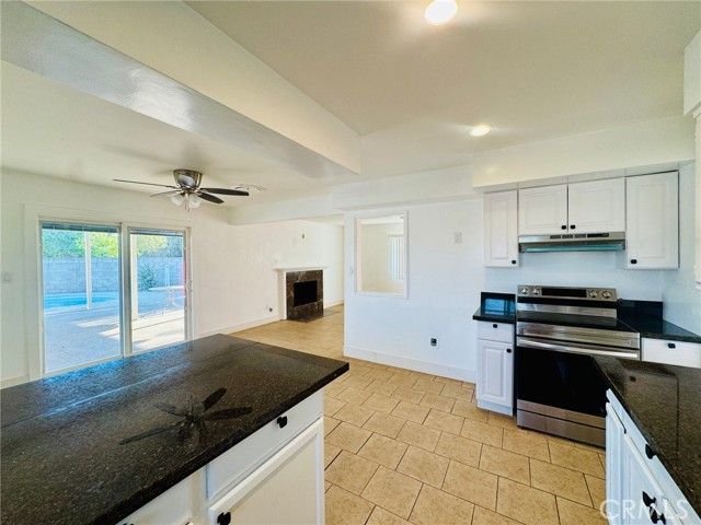 1031 Elizabeth Court, Bakersfield, CA 93308