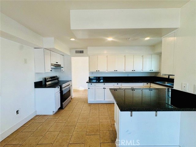 1031 Elizabeth Court, Bakersfield, CA 93308