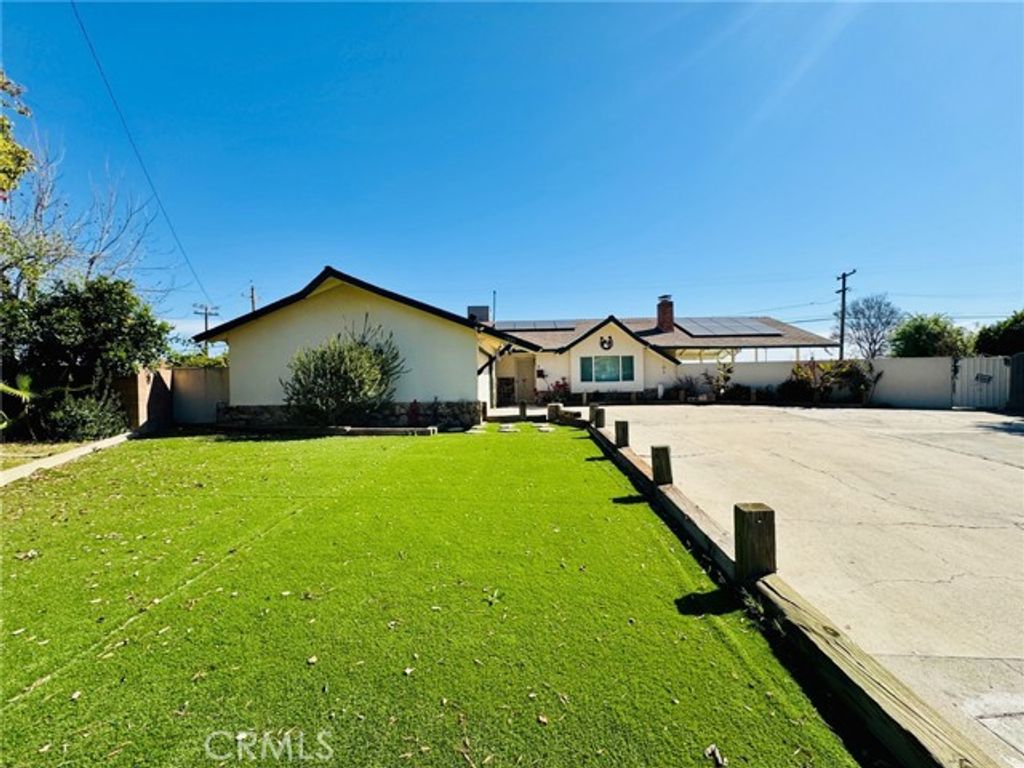 1031 Elizabeth Court, Bakersfield, CA 93308