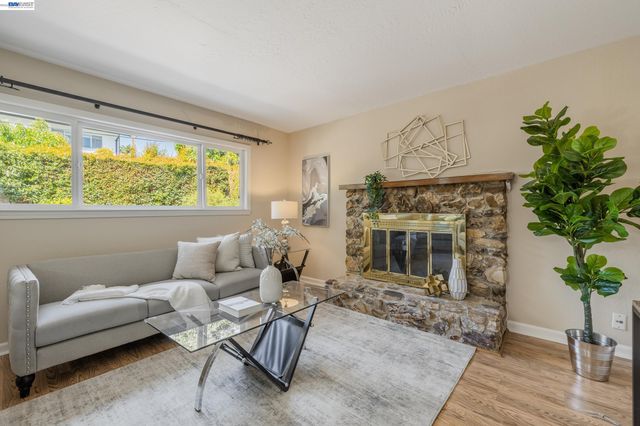 1650 Natalie Ct, San Jose, CA 95118