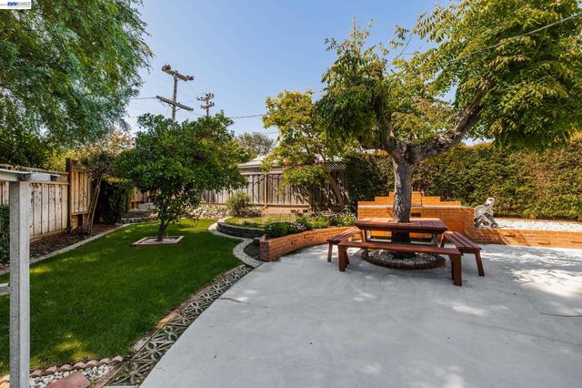 1650 Natalie Ct, San Jose, CA 95118