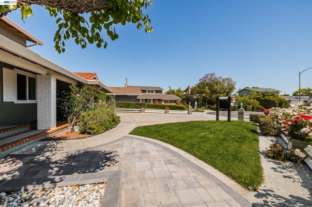 1650 Natalie Ct, San Jose, CA 95118
