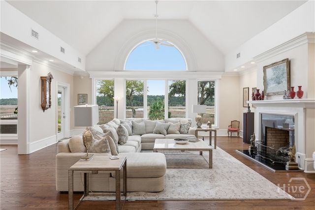 324 Bradley Point Road, Savannah, GA 31410