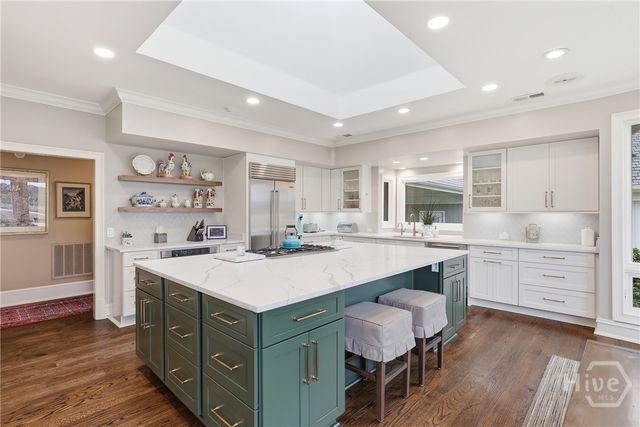 324 Bradley Point Road, Savannah, GA 31410